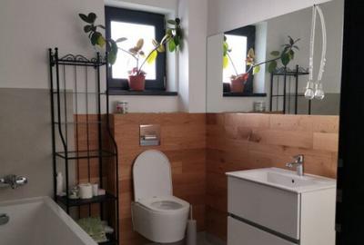 Casă cu 8 camere cu Teren 408 Mp în Central - 2