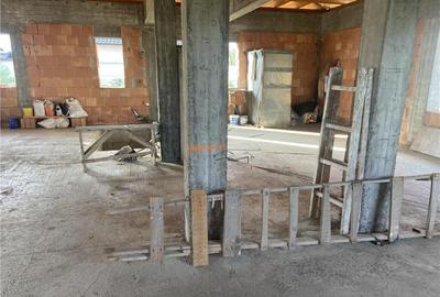 Casa la rosu , zona cartier Laminoru , parter , suprafata co - 4