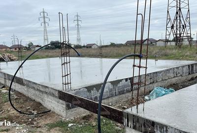 Teren de 300 mp, în Central - 2