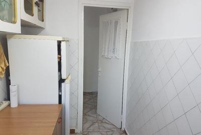 Apartament doua camere, nedecomandat, etaj doi, liber, pe Stadionului - 1