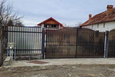 Casă cu 4 camere în Mihăești - 2