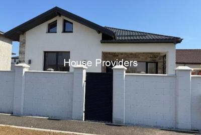 Casă cu 3 camere cu Canalizare în Central - 2