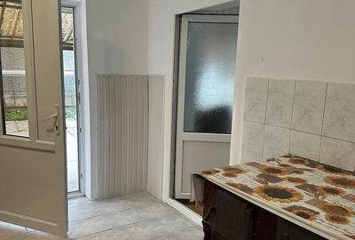 Casă cu 5 camere cu Teren 1440 Mp în Central - 3