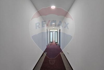 Birou, de 240 mp, în Zona industrială - 14