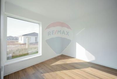 Casă cu 4 camere cu Teren 500 Mp în Sântandrei - 7