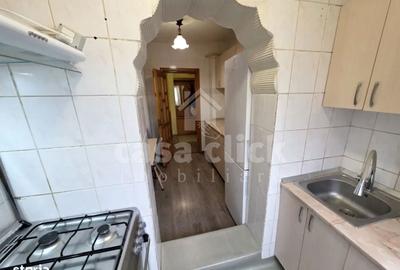 Apartament cu 3 camere decomandat, mobilat în Micro 17 - 1