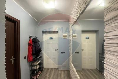 Casă cu 5 camere în Șimnicu de Sus - 14