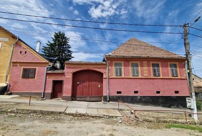 Casă individuală cu 4 camere cu Canalizare în Nou - 1