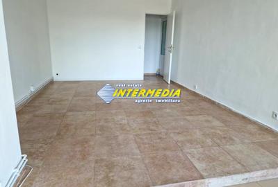 Spațiu comercial, de 42 mp, în Cetate - 3