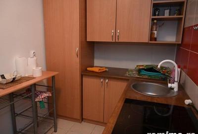 Oferim apartament doua camere decomandate zona Lacul Tei - 1