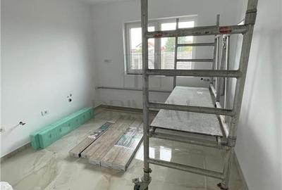 Duplex 4 camere - langa 4 benzi - bucatarie inchisa - 6