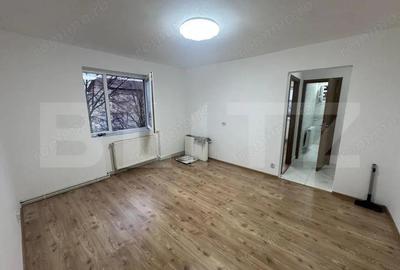 Apartament de vanzare, 50 mp, zona Micro 14 - 1