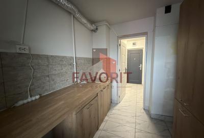 Etaj intermediar. Bloc izolat. Bucatarie inchisa - 4