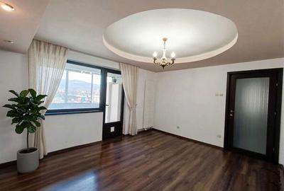 Apartament cu 3 camere decomandat în Central - 4