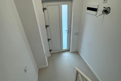 Duplex cu 4 camere cu Canalizare în Central - 9