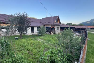 Casă cu 3 camere cu Teren 920 Mp în Roșu - 1