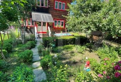 Casă individuală cu 6 camere cu Canalizare în Cioplea