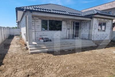 Casa pe parter cu toate utilitatile, 3 camere, 95 mp, in zon - 1