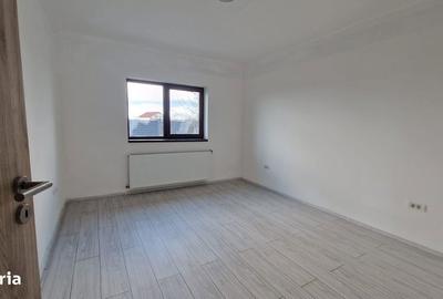 Casă cu 3 camere cu Teren 420 Mp în Remetea Mare - 5