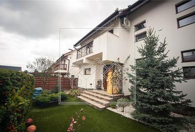 Casa tip duplex de vanzare in Sibiu - 5 camere, 3 bai - teren 250 mp - 7