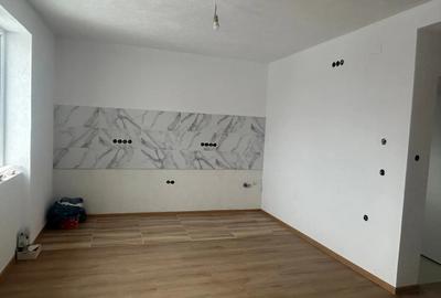 Se vinde apartament in Teremia Mare,blocul vechi - 5