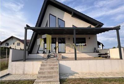 Casă cu 3 camere cu Teren 700 Mp în Păulești - 1