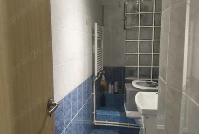 Apartament cu 3 camere semidecomandat în Craiovița Nouă - 4