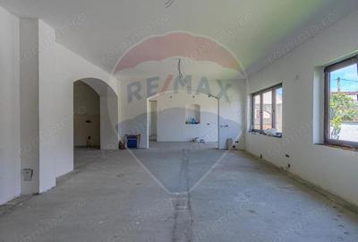 Casă cu Teren 1642 Mp în Hoghiz - 9