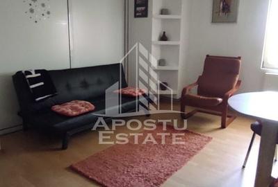Apartament cu 2 camere decomandat, mobilat în Semicentral