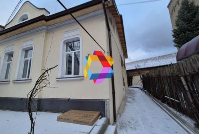 Casa de închiriat -225 mp - 3