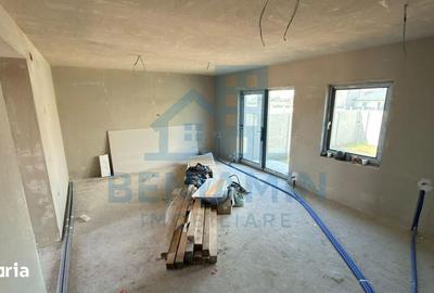 Casă cu 4 camere cu Teren 200 Mp în Malu Mare - 3