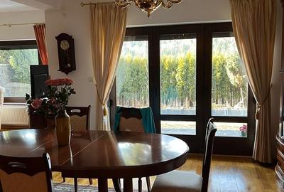 Casă cu 4 camere cu Teren 243 Mp în Central - 8