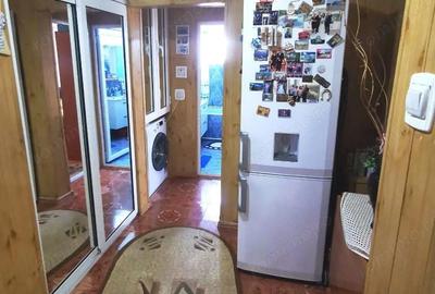 Apartament cu 2 camere decomandat în Piața Centrală - 3