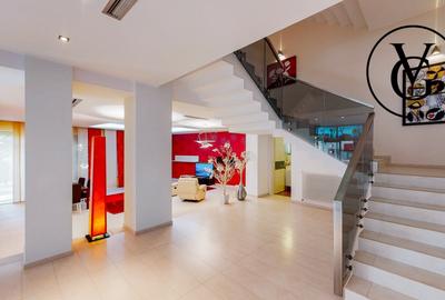 Casă individuală cu 10 camere cu Canalizare în Sud - 4