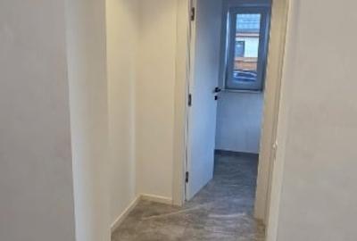 Duplex cu 4 camere cu Canalizare în Central - 7