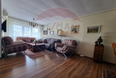 Casa / Vila cu 8 camere de vanzare in zona Coiciu - 9