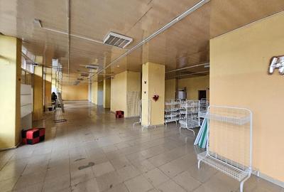 Spațiu comercial, de 407 mp, în Central - 3
