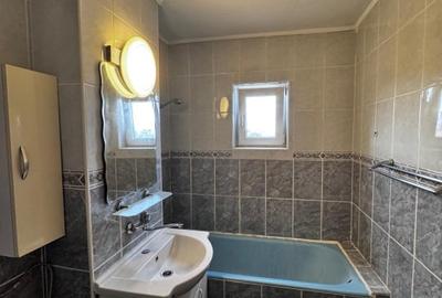 Apartament cu 3 camere decomandat, mobilat în Lăpuș Argeș - 8