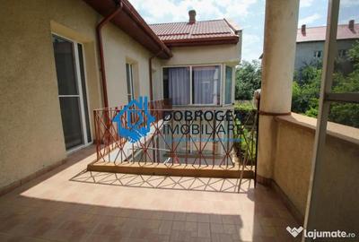 Casă cu 2 camere cu Teren 1500 Mp în Central - 1