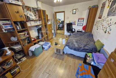 Apartament cu 2 camere decomandat, mobilat în Titan