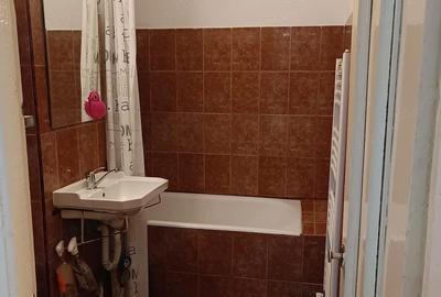 Apartament cu 2 camere decomandat în Aradului