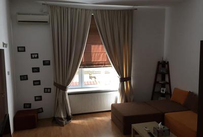 Apartament cu 2 camere decomandat, mobilat în Dacia - 1