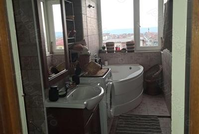 Apartament cu 2 camere semidecomandat în Central - 3