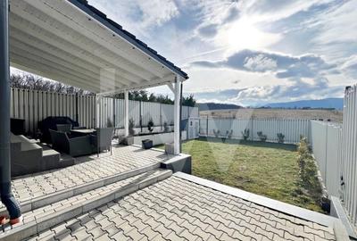 Duplex cu 4 camere cu Canalizare în Est - 18