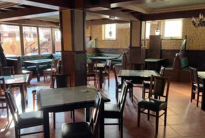 Spațiu comercial, de 190 mp, în Central - 3