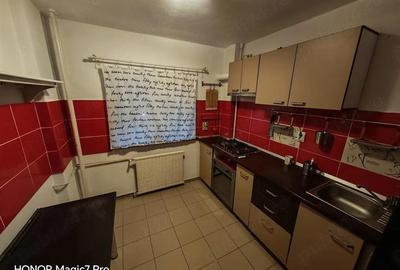 Apartament cu 2 camere semidecomandat în Brâncoveanu