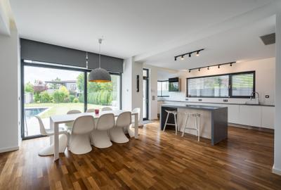 Experience Exclusive Living - 7