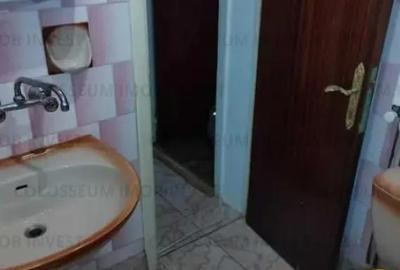 Apartament cu 4 camere decomandat, mobilat în Tractorul - 4
