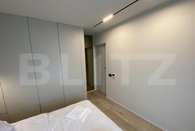 Apartament cu trei camere, 50 mp, ultrafinisat, zona Coada L - 14