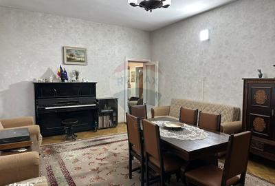 Apartament cu 4 camere, mobilat în Central - 13